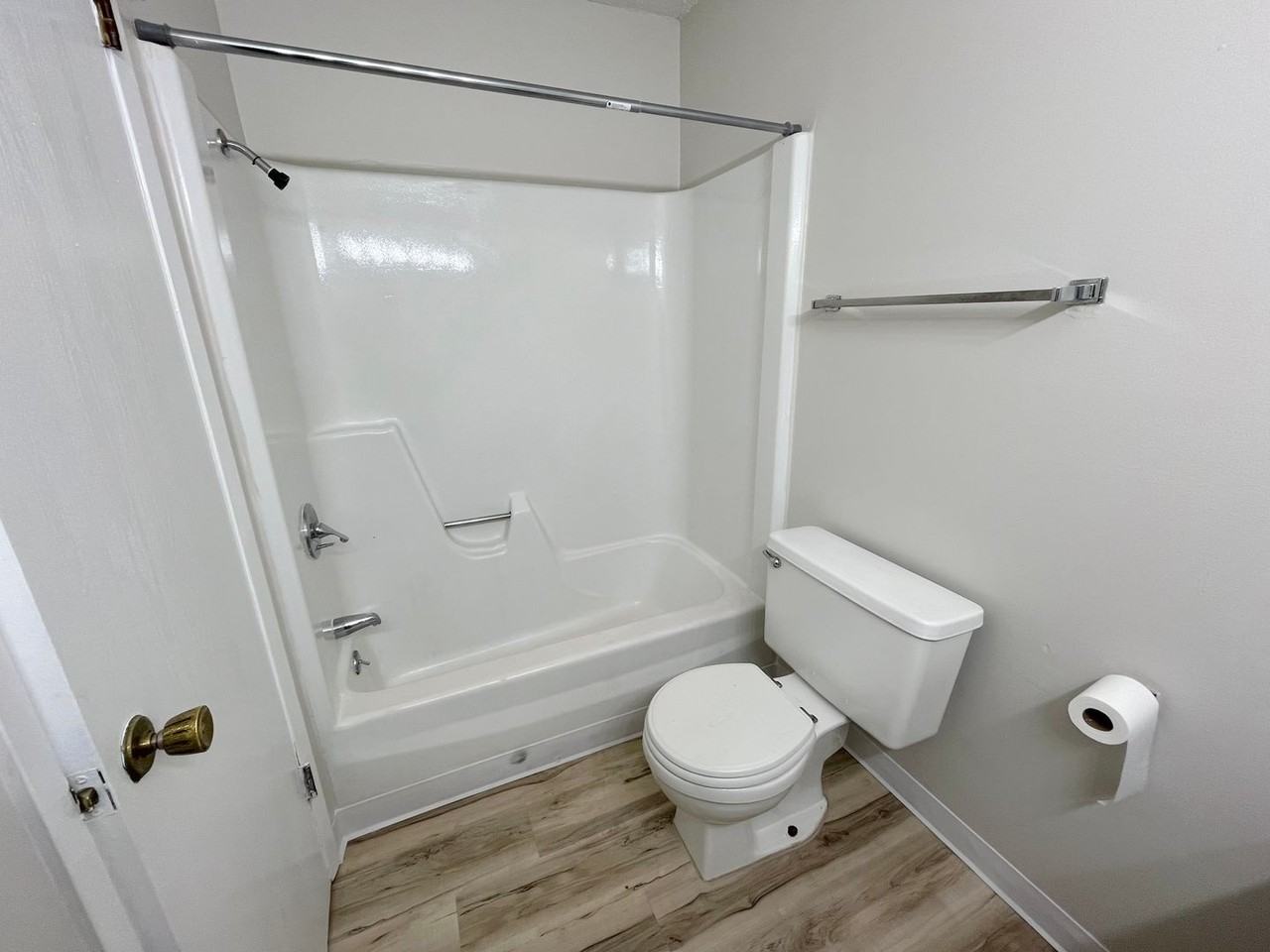 Pine 4-Plex - Photo 4 of 13