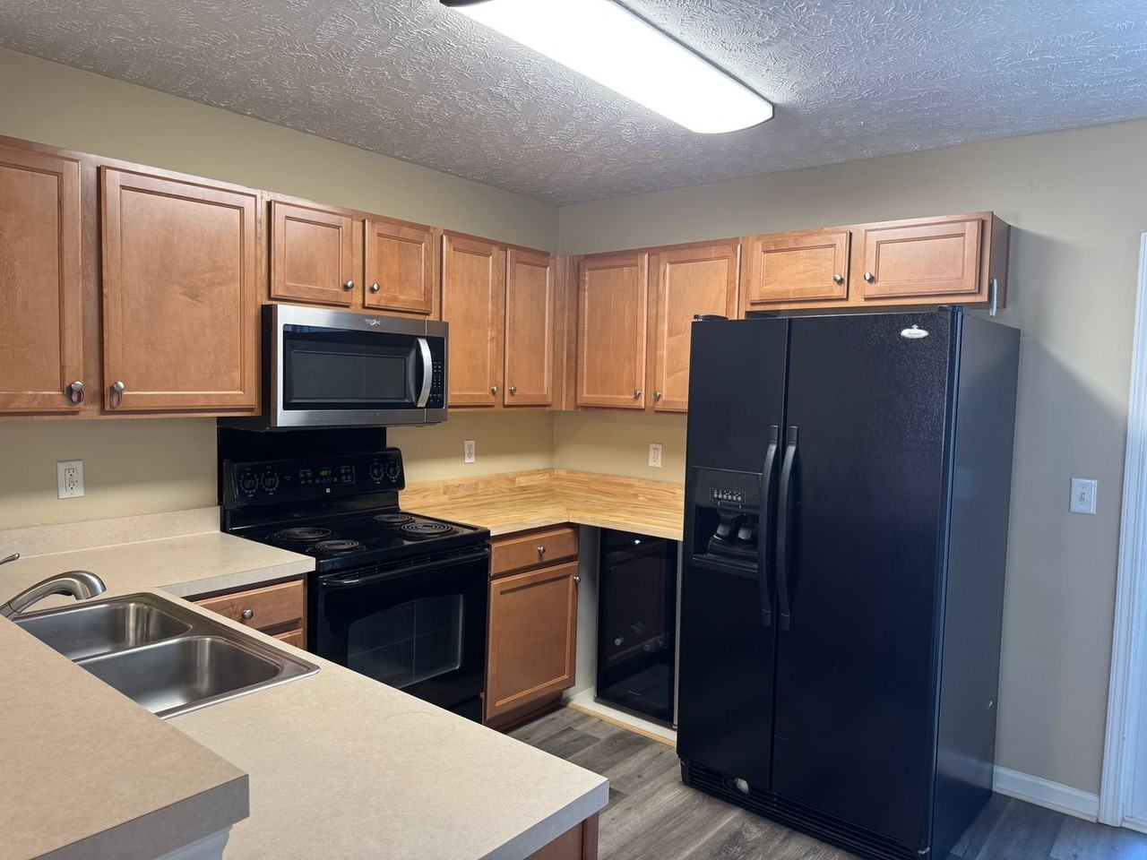 418 Shadow Glen Dr - Photo 5 of 21