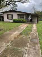 featured image of 3019 W Collin St