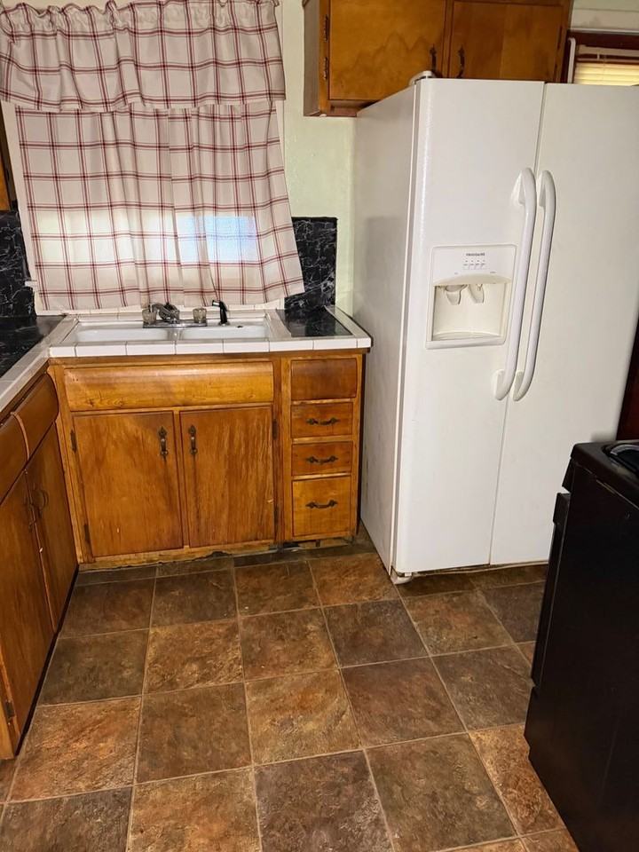 3019 W Collin St - Photo 5 of 9