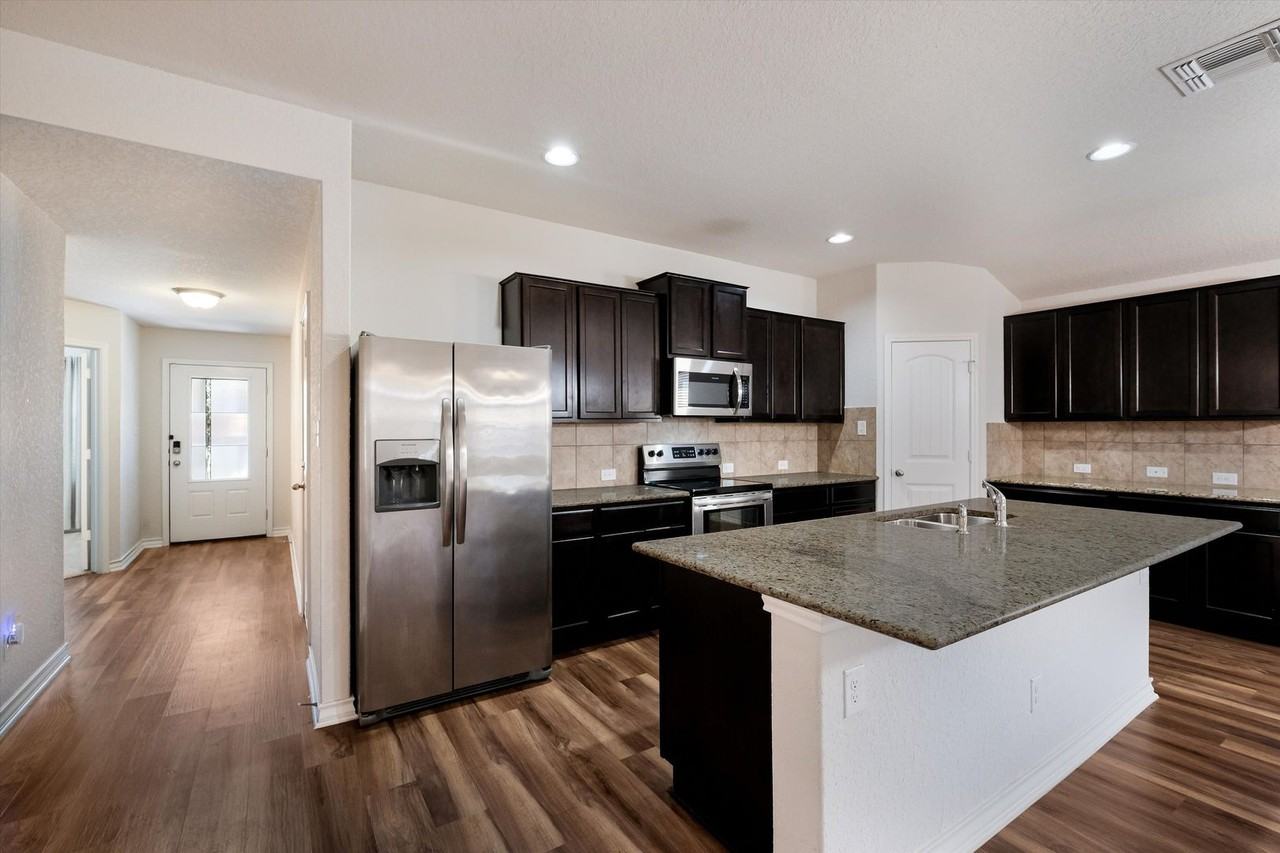 2840 Tengyc Bow - Photo 7 of 31