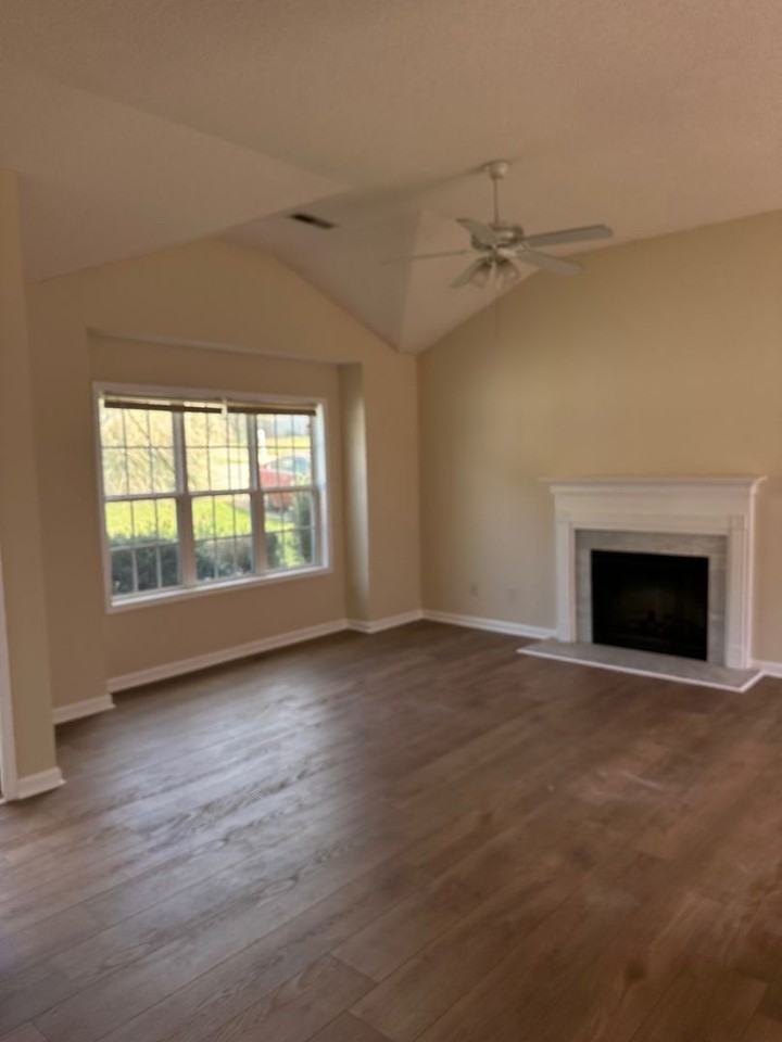 105 Margaret Way - Photo 2 of 3