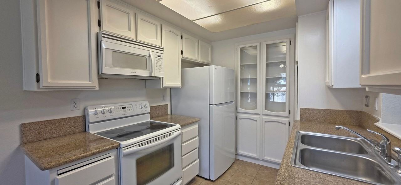 7862 Hampton Ln - Photo 7 of 36