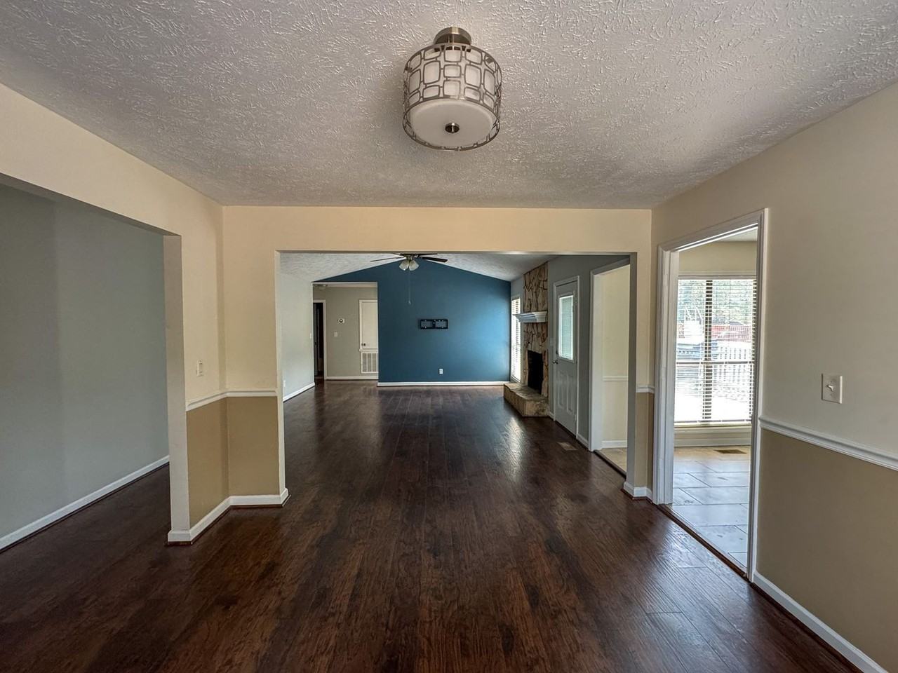 5508 Deep Hollow Ct - Photo 3 of 25