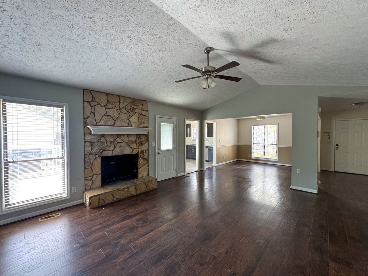 5508 Deep Hollow Ct - Photo 6 of 25