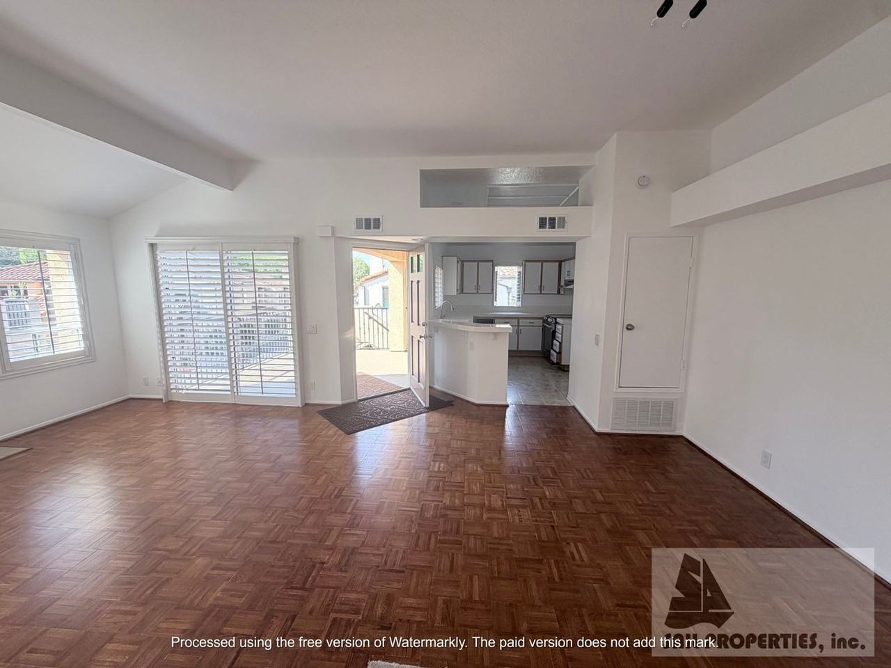 56 Corsica Dr - Photo 5 of 13