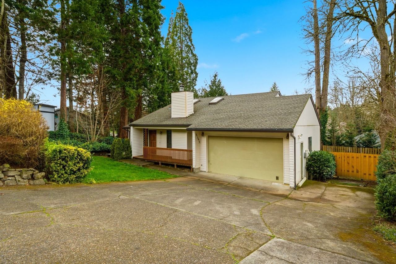 21979 Sw Mandan Dr - Photo 2 of 32