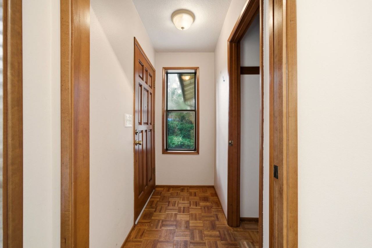 21979 Sw Mandan Dr - Photo 5 of 32