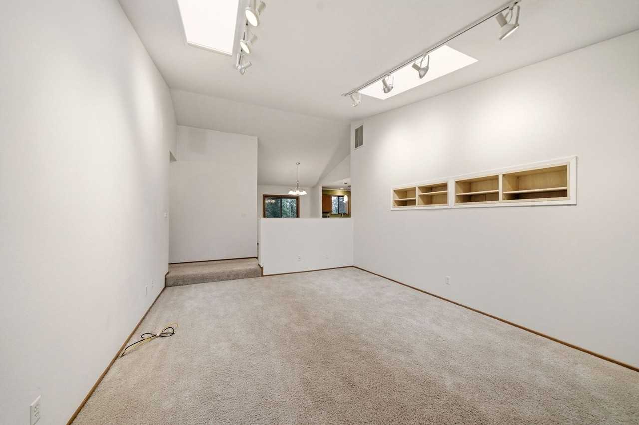 21979 Sw Mandan Dr - Photo 6 of 32