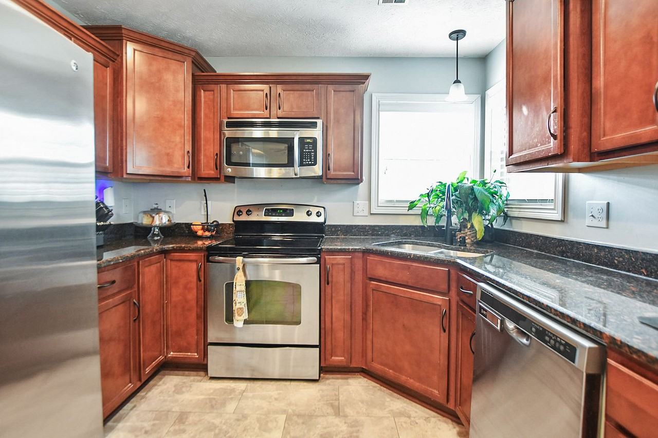 113 Irishman Way - Photo 6 of 20