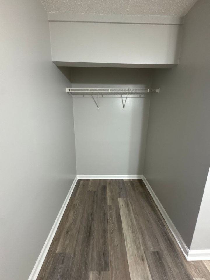 1225 Lewis St - Photo 5 of 6