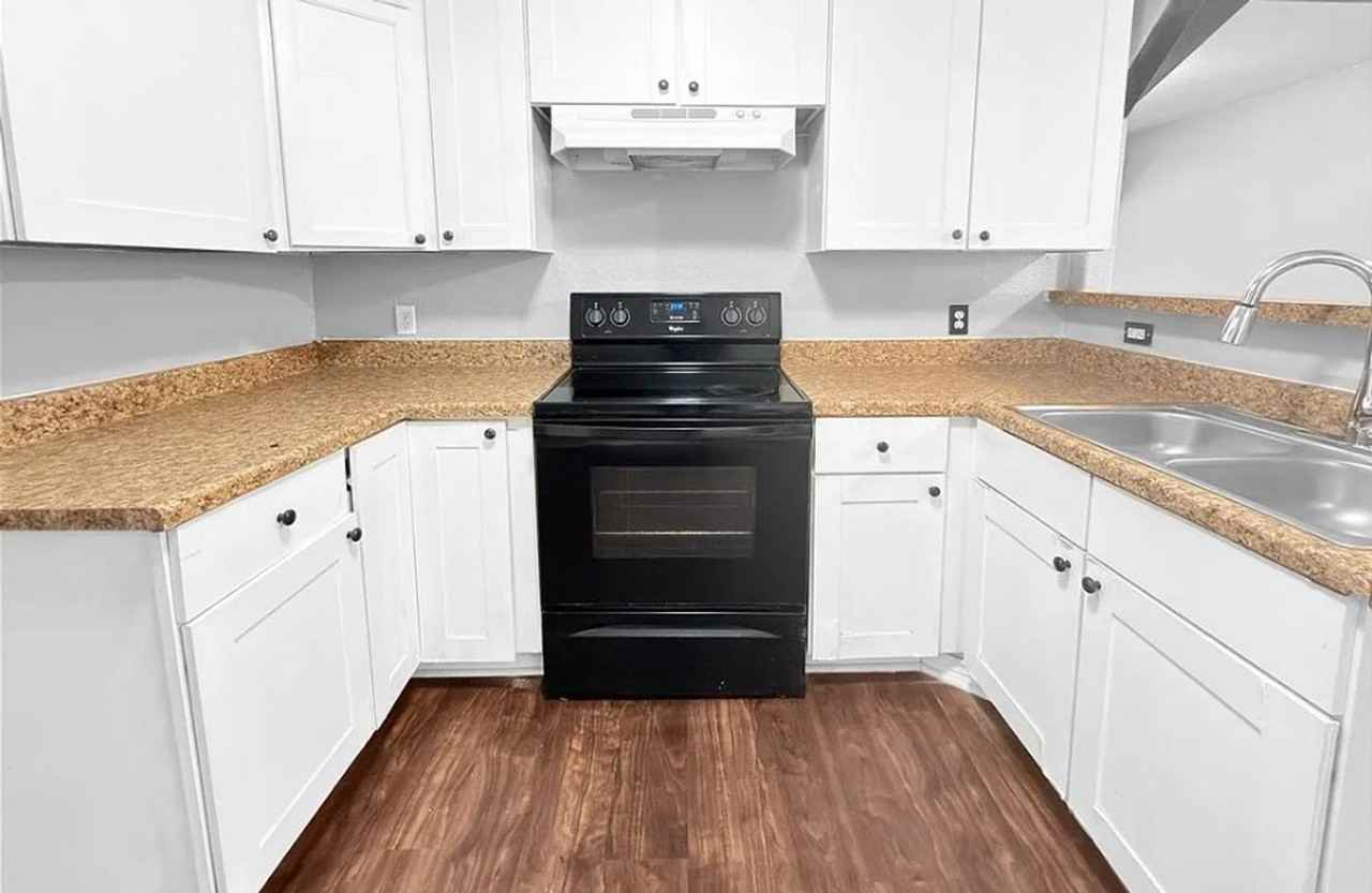 410 Mayborn Dr - Photo 6 of 18