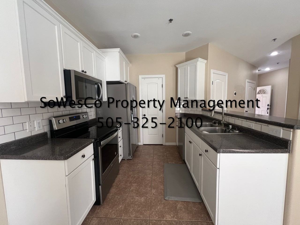 1958 Hollyhock Cir - Photo 3 of 19