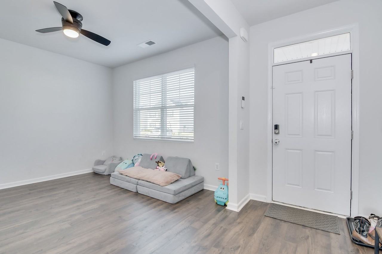 511 Myrtle Crst - Photo 5 of 41