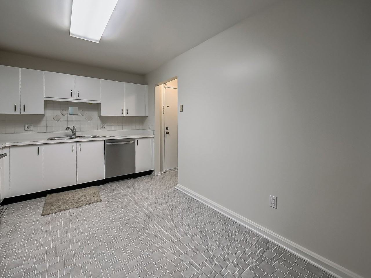 30414 Orchard Lake Rd #12 - Photo 4 of 33