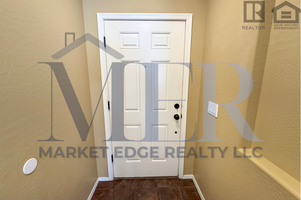 23641 W Mohave St - Photo 7 of 47