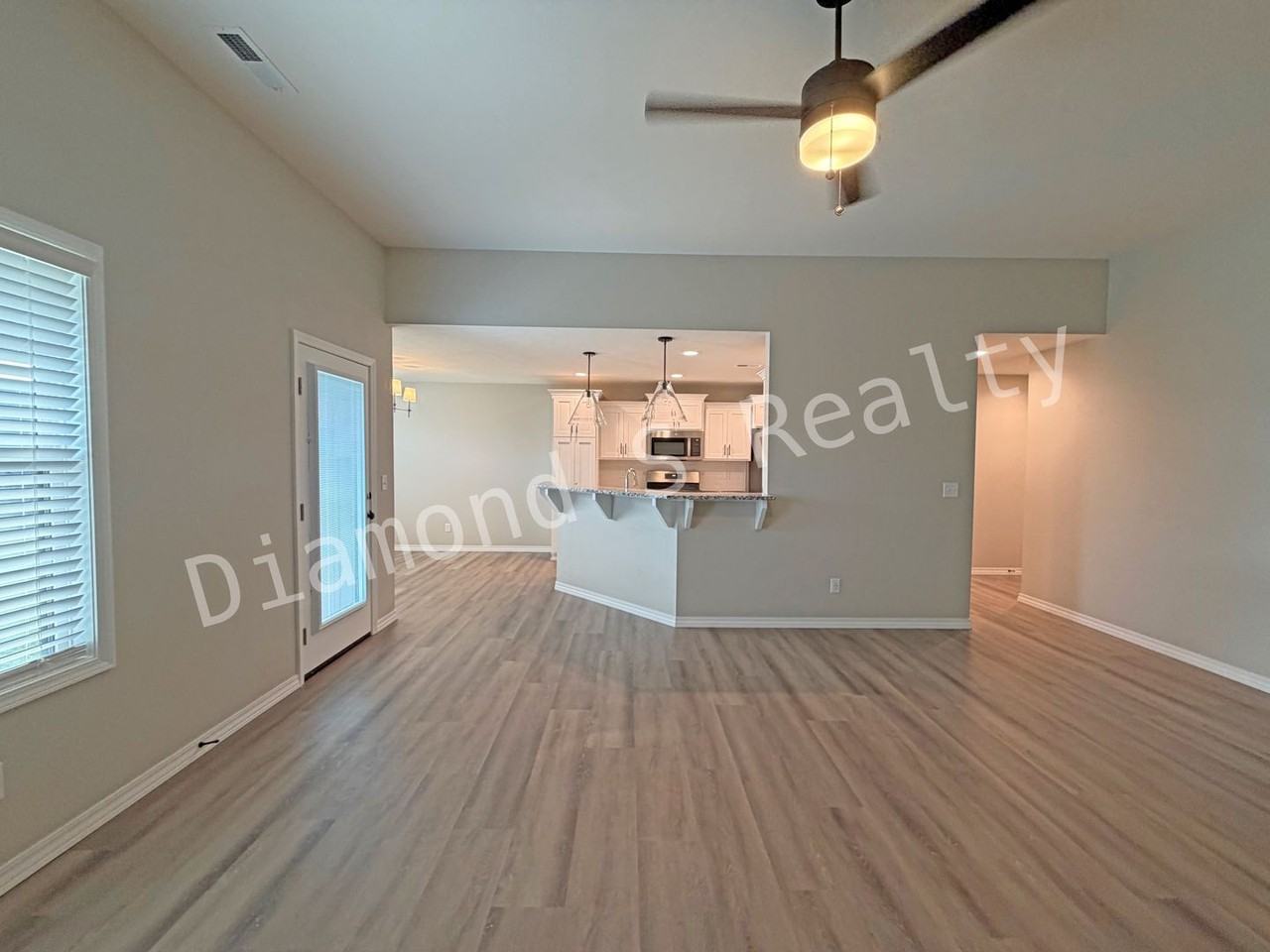 4124 N Venice Ave - Photo 5 of 19