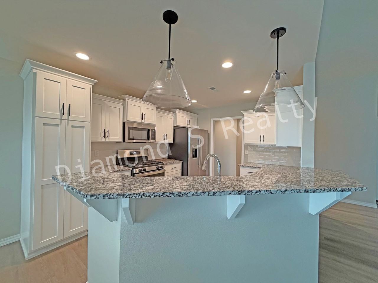 4124 N Venice Ave - Photo 7 of 19