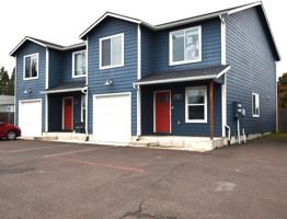 featured image of 845 W Oak St