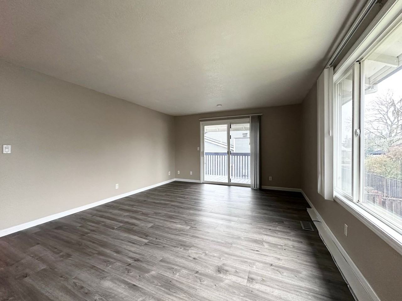 6300 Sw Fisher Ave - Photo 7 of 35