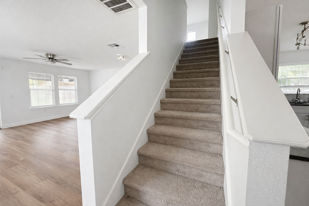 7129 Walkup Ln - Photo 7 of 22