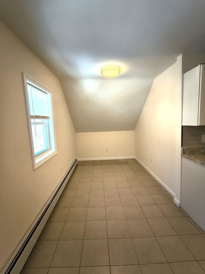 26 Main St - Photo 6 of 12