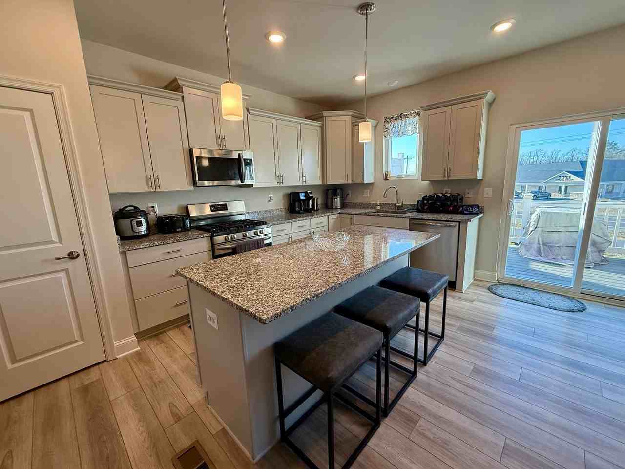 24625 Dogwood Ln - Photo 2 of 11