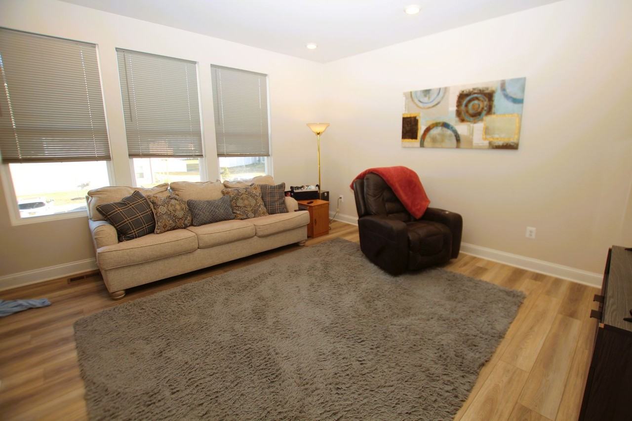 24625 Dogwood Ln - Photo 4 of 11