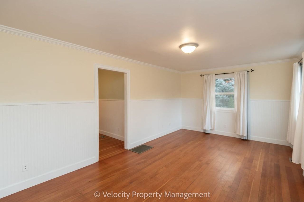 20 Nw Hood Pl - Photo 5 of 23