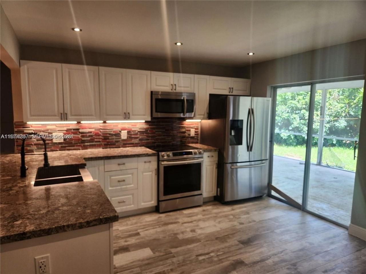 107 18th Ave S - Photo 2 of 19