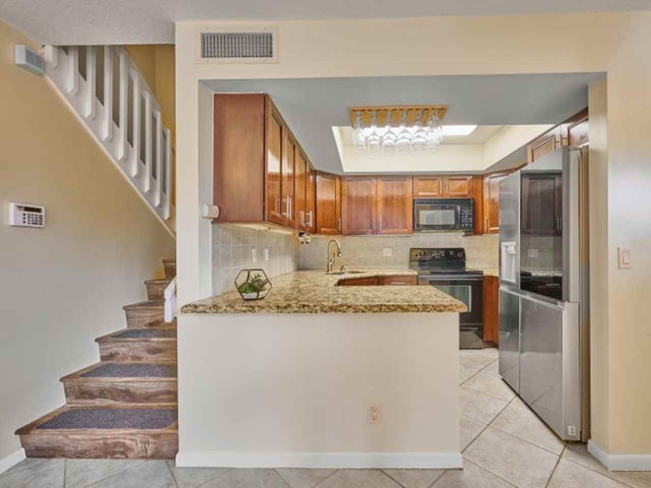 4065 Village Dr - Photo 3 of 21