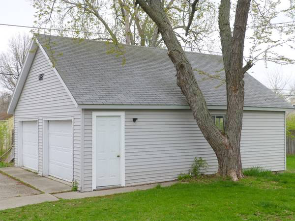 3805 E Rudisill Blvd - Photo 2 of 3