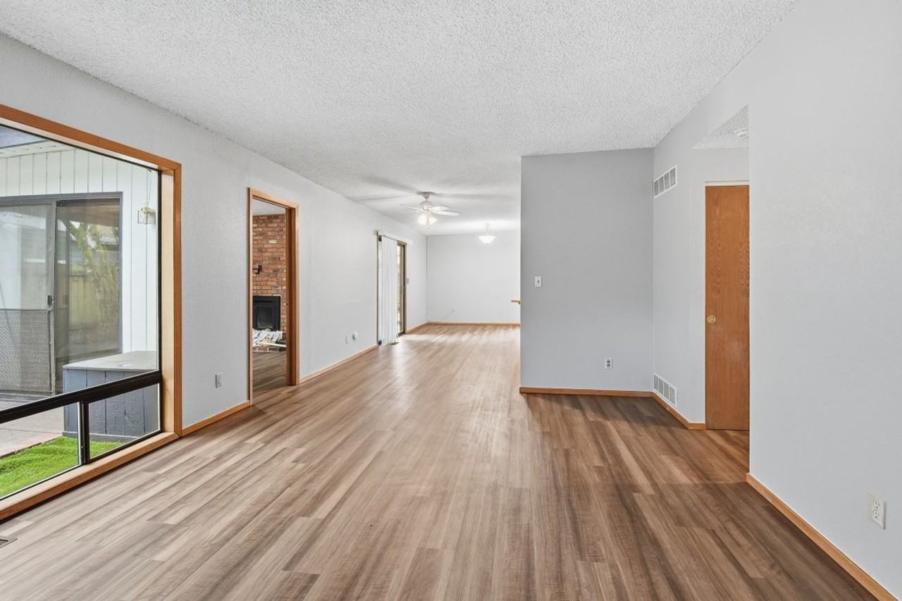 613 155th Ave Se - Photo 2 of 20