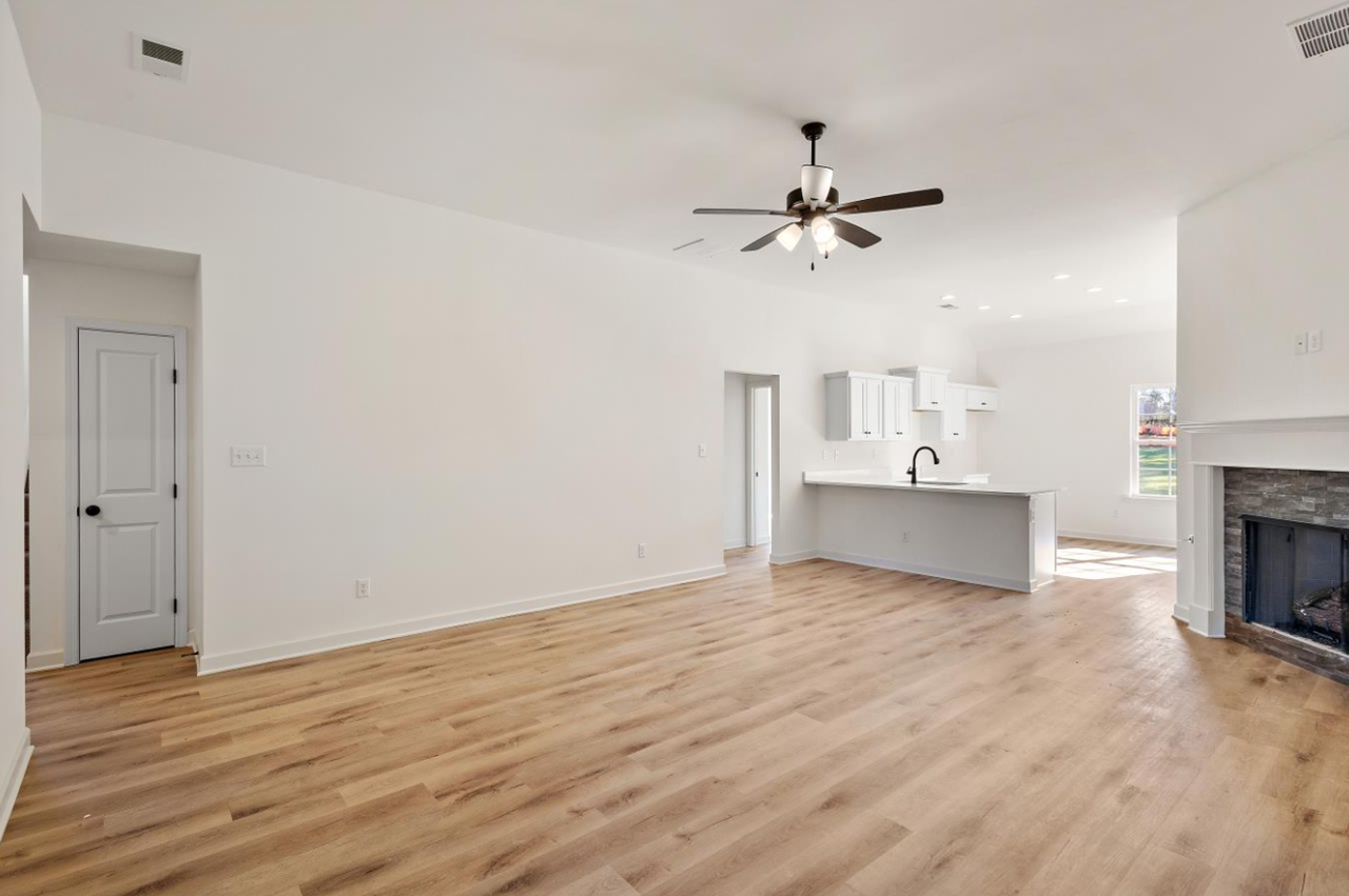 6559 Beckett Ln - Photo 3 of 18