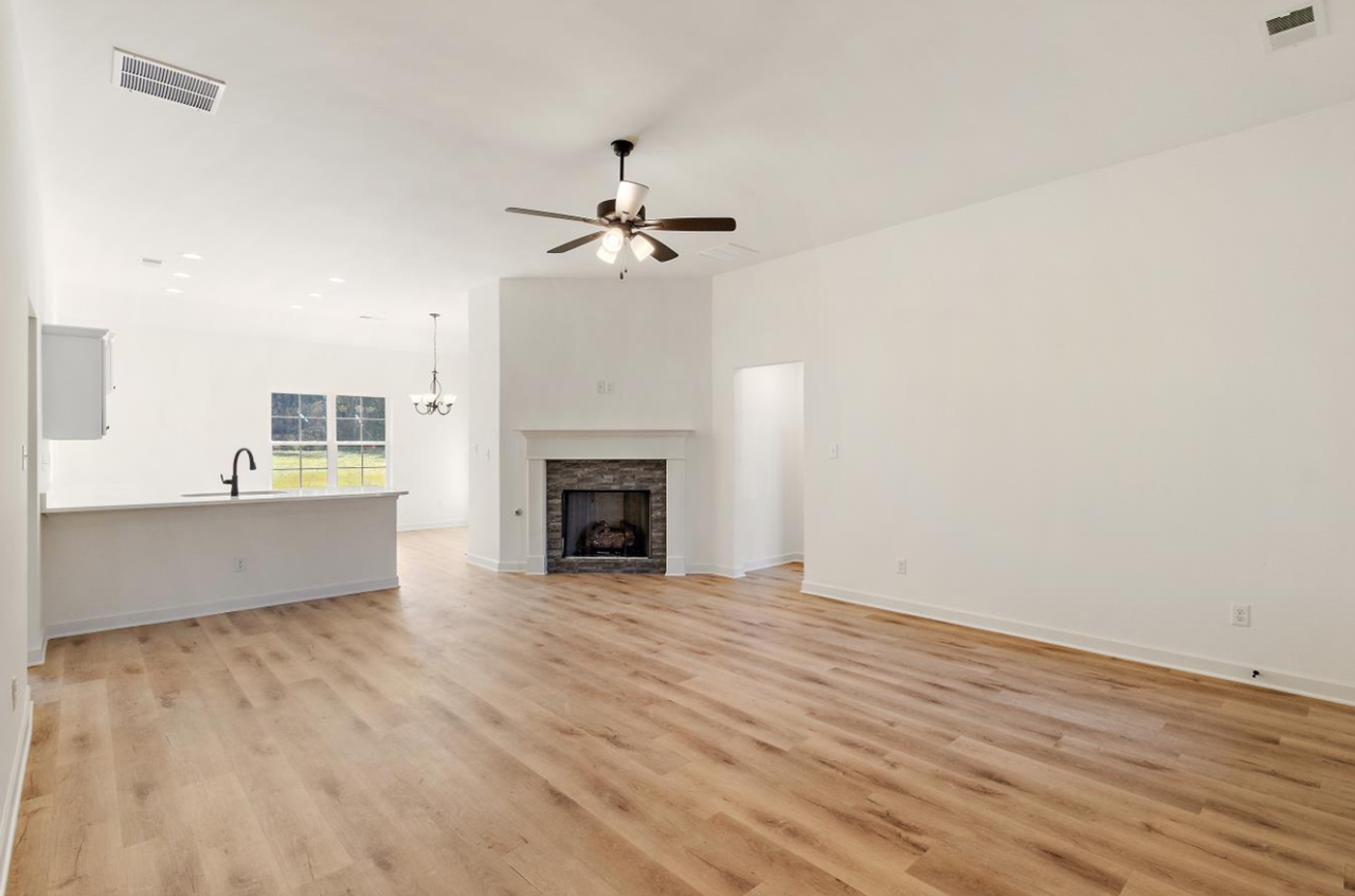 6559 Beckett Ln - Photo 4 of 18