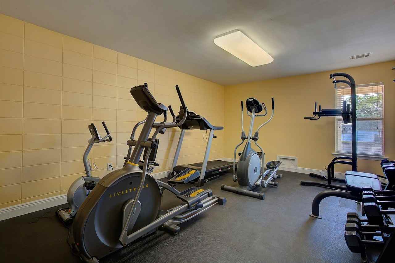 2421 Beachview Dr #16 - Photo 7 of 42