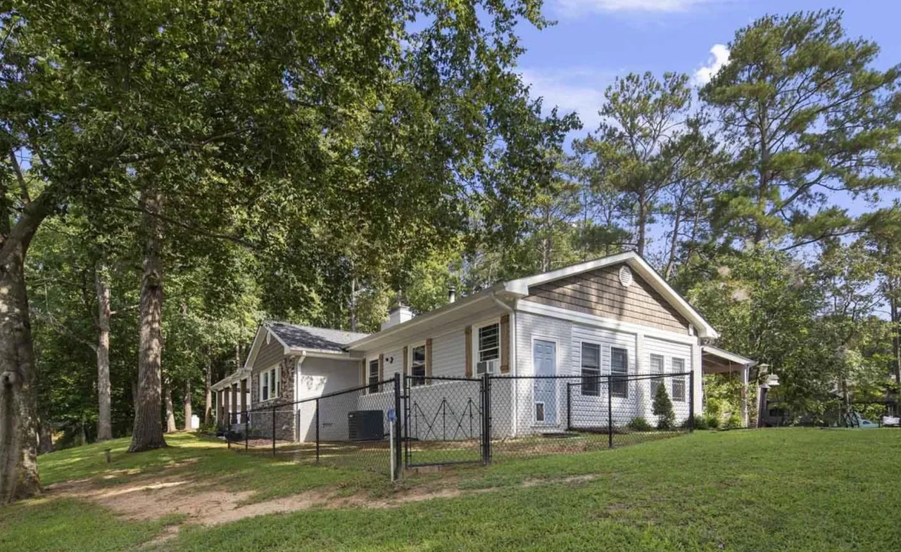 1510 Clearwater Dr - Photo 3 of 42