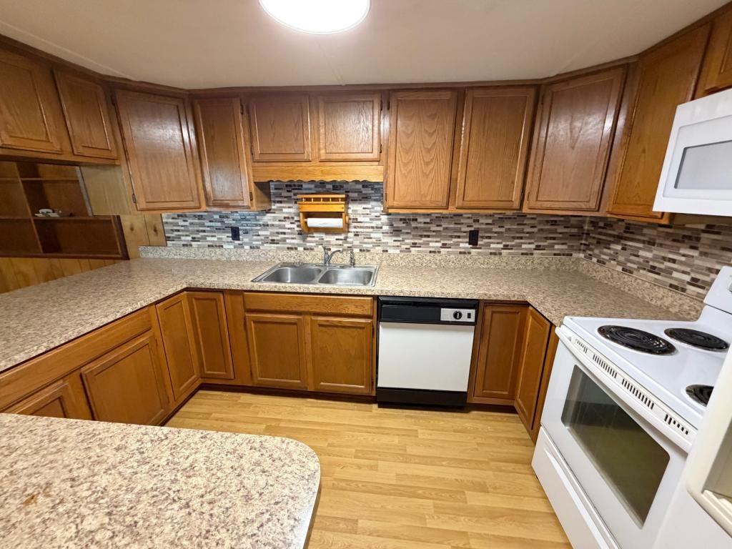 2689 Stricklands Ln - Photo 3 of 13