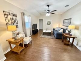 featured image of 1606 Bagby Ave Unit B