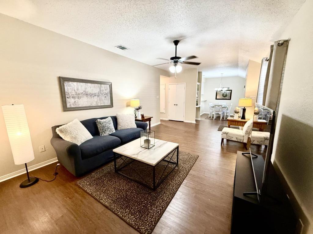 1606 Bagby Ave Unit B - Photo 2 of 19