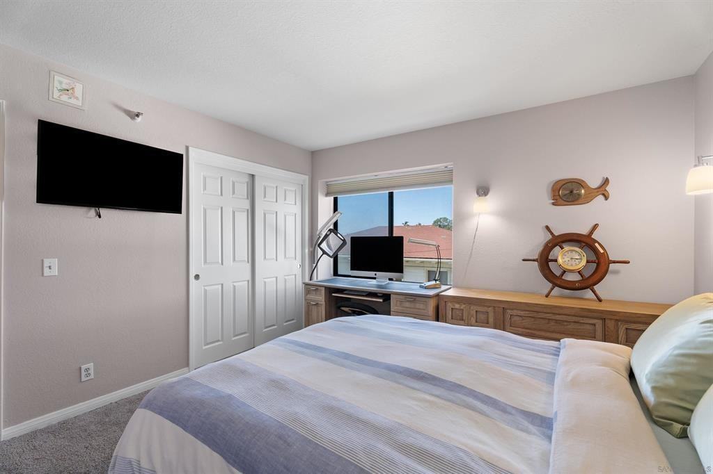 230 W Laurel St - Photo 4 of 24