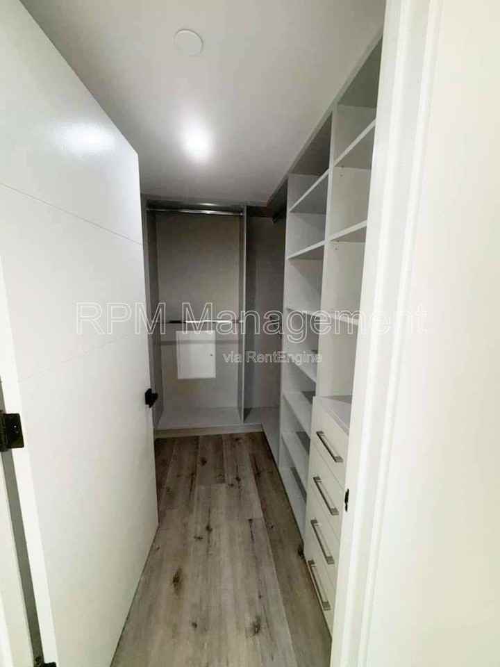 5923 Laurel Canyon Blvd #400 - Photo 3 of 9