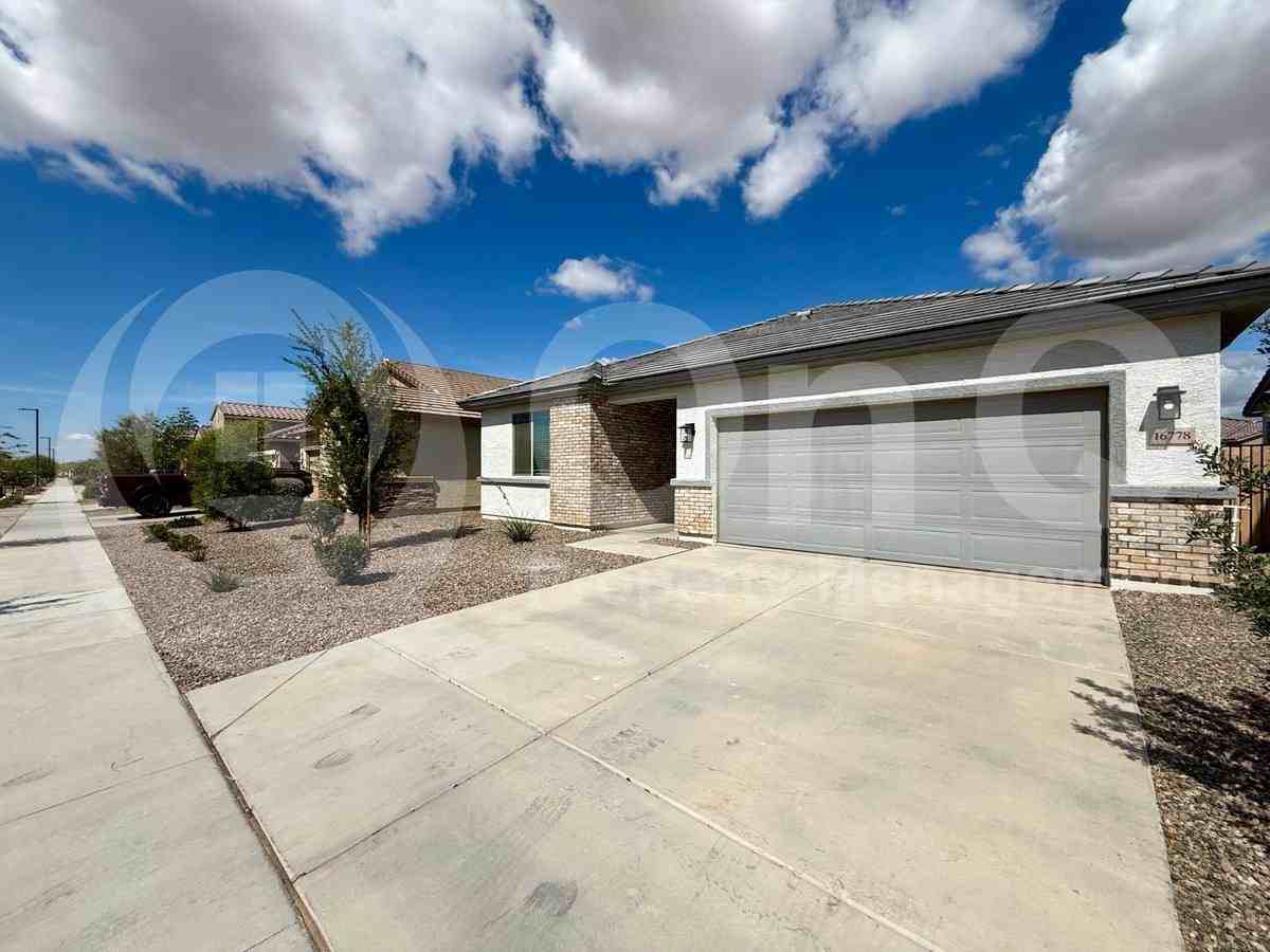 16778 W Molly Ln - Photo 2 of 10