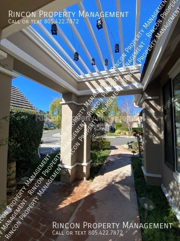 2870 Evesham Ave - Photo 3 of 10