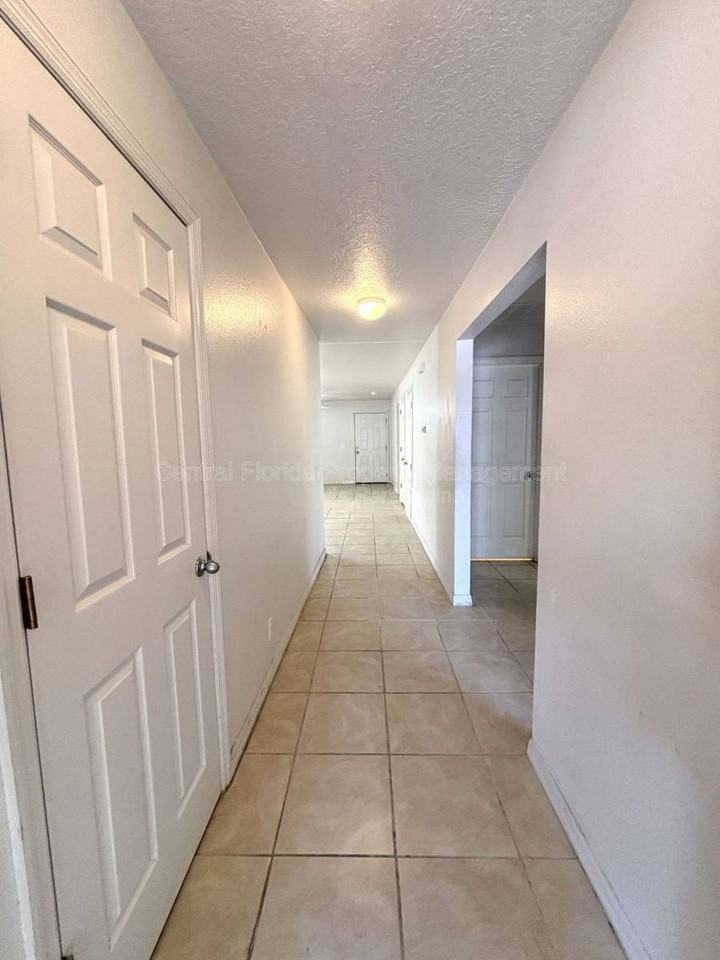 531 Carlisle Ave - Photo 2 of 10