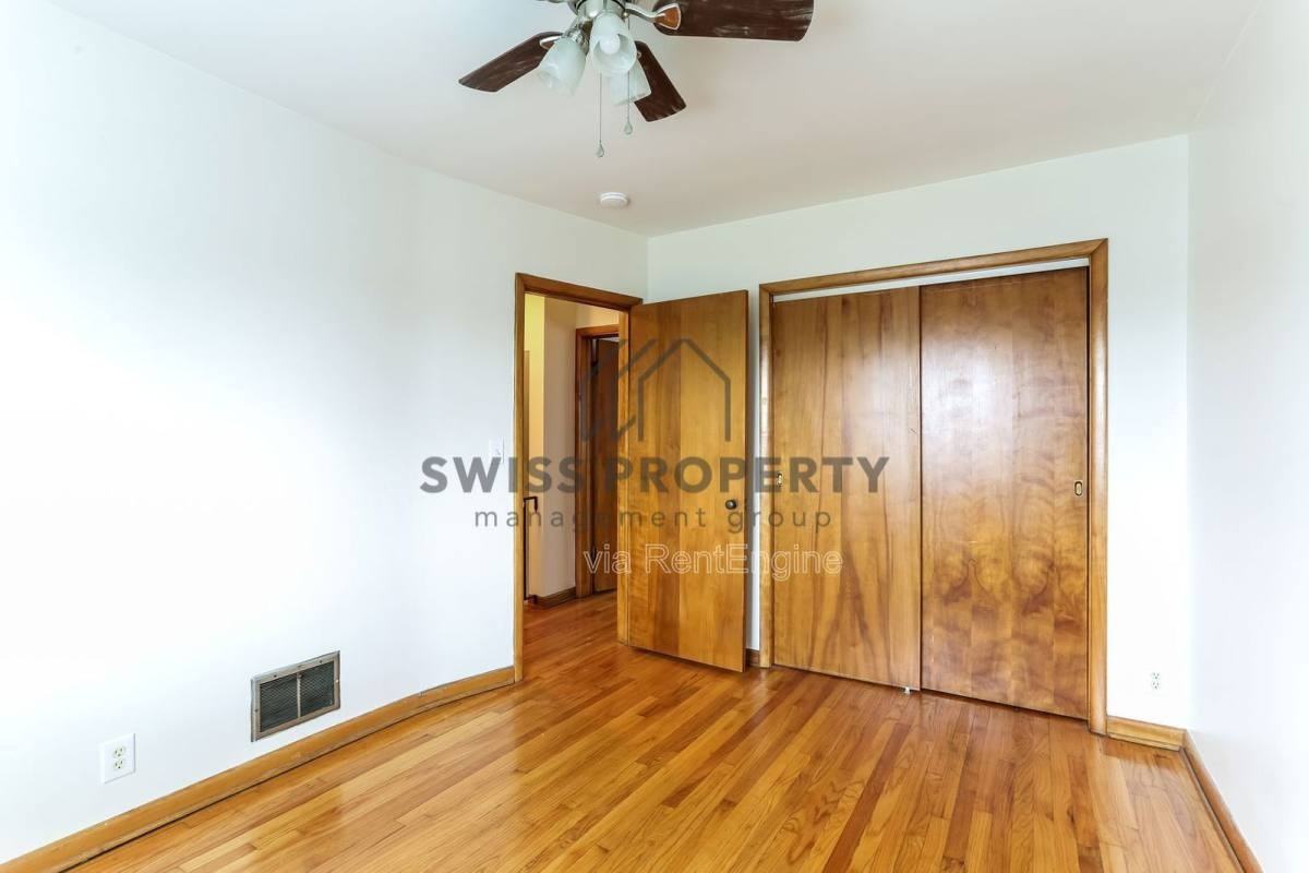 4187 Indianola Ave - Photo 2 of 8