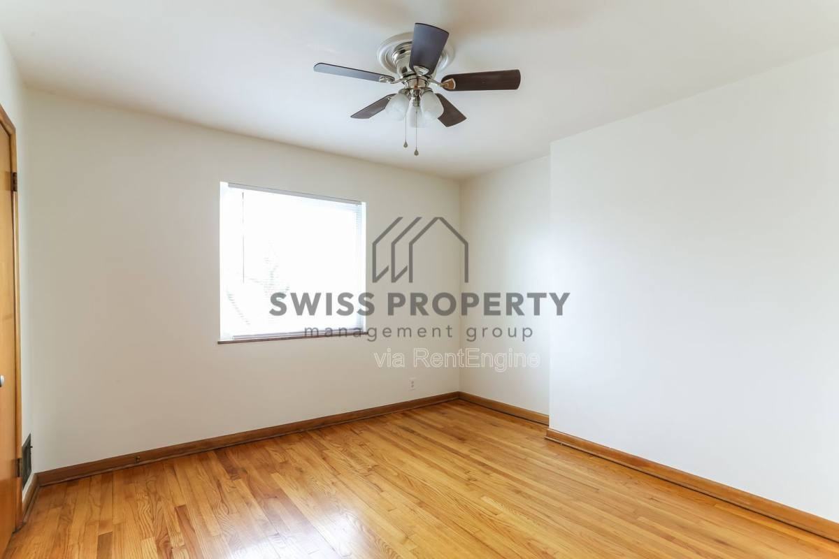 4187 Indianola Ave - Photo 5 of 8