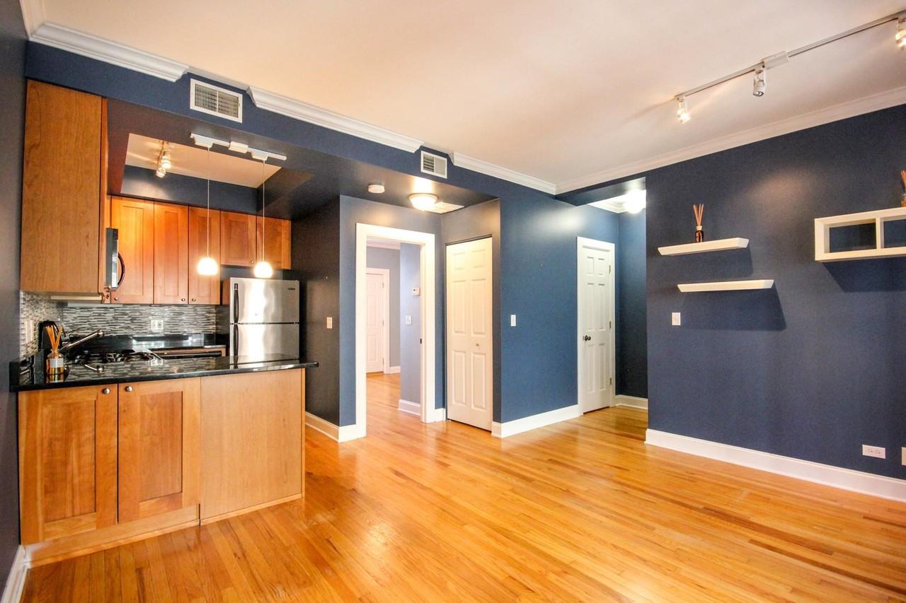 2237 5 N Lincoln Avenue #2B - Photo 3 of 11