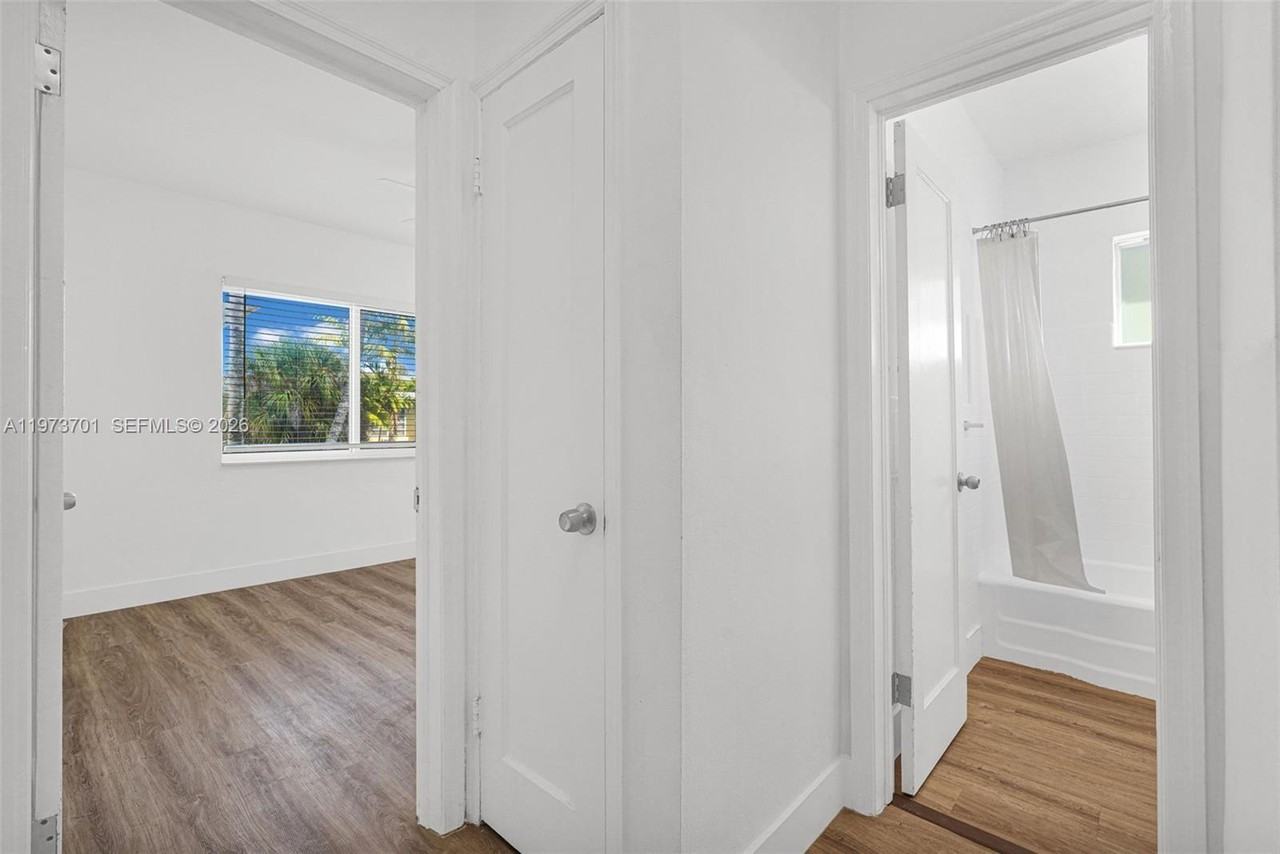 319 80th St #8 - Photo 5 of 26