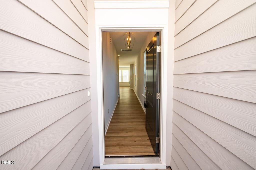 1004 Westerland Way - Photo 4 of 50